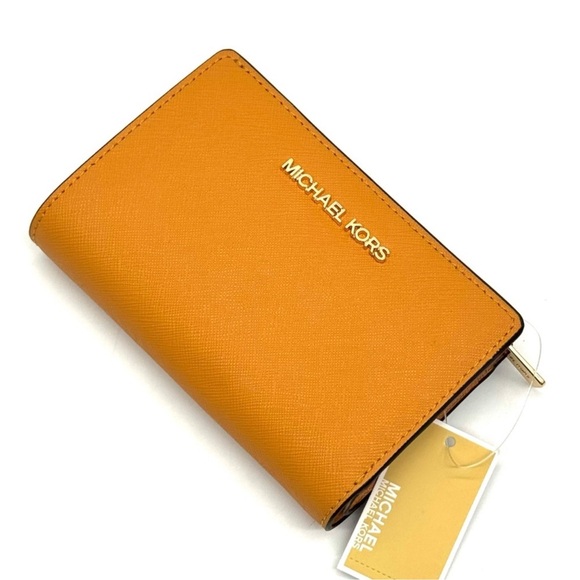 Michael Kors Medium Bifold Zip Chain Wallet Cider - Picture 6 of 9